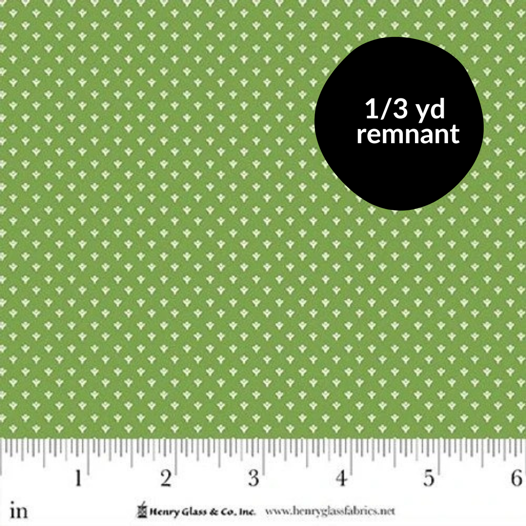 Remnant - 1/3 yd - Santa's Coming to Town - Geo Ditsy - Green
