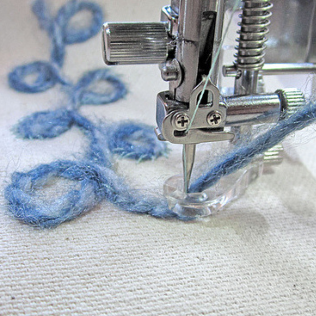 Janome Free Motion Couching Foot - 9 mm Machines