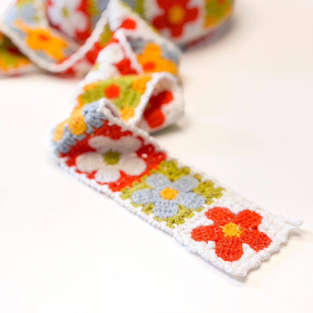 Crochet Floral Trim - 2.3" Wide - White