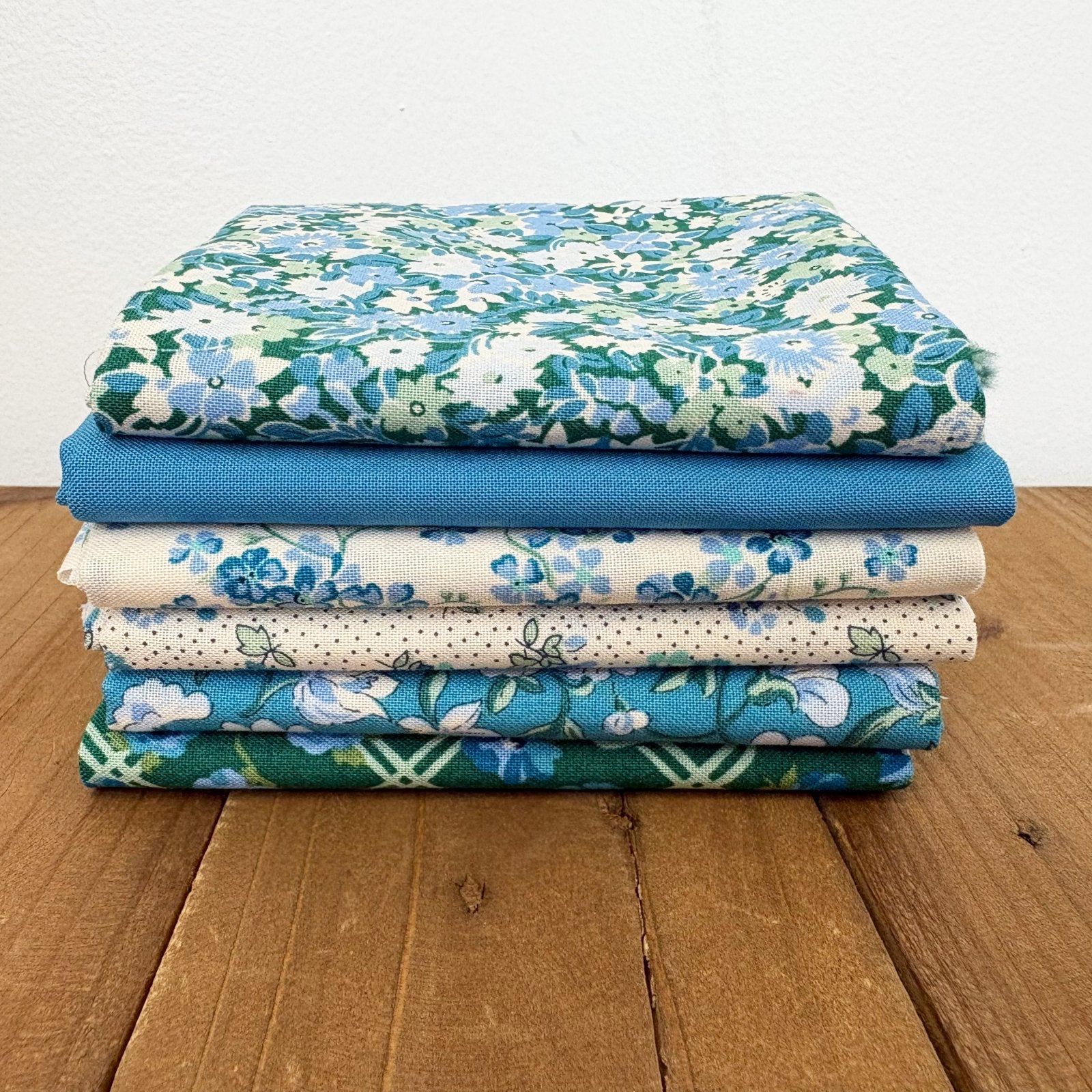 Fat Quarter Bundle - Floral Nostalgia 6 pieces