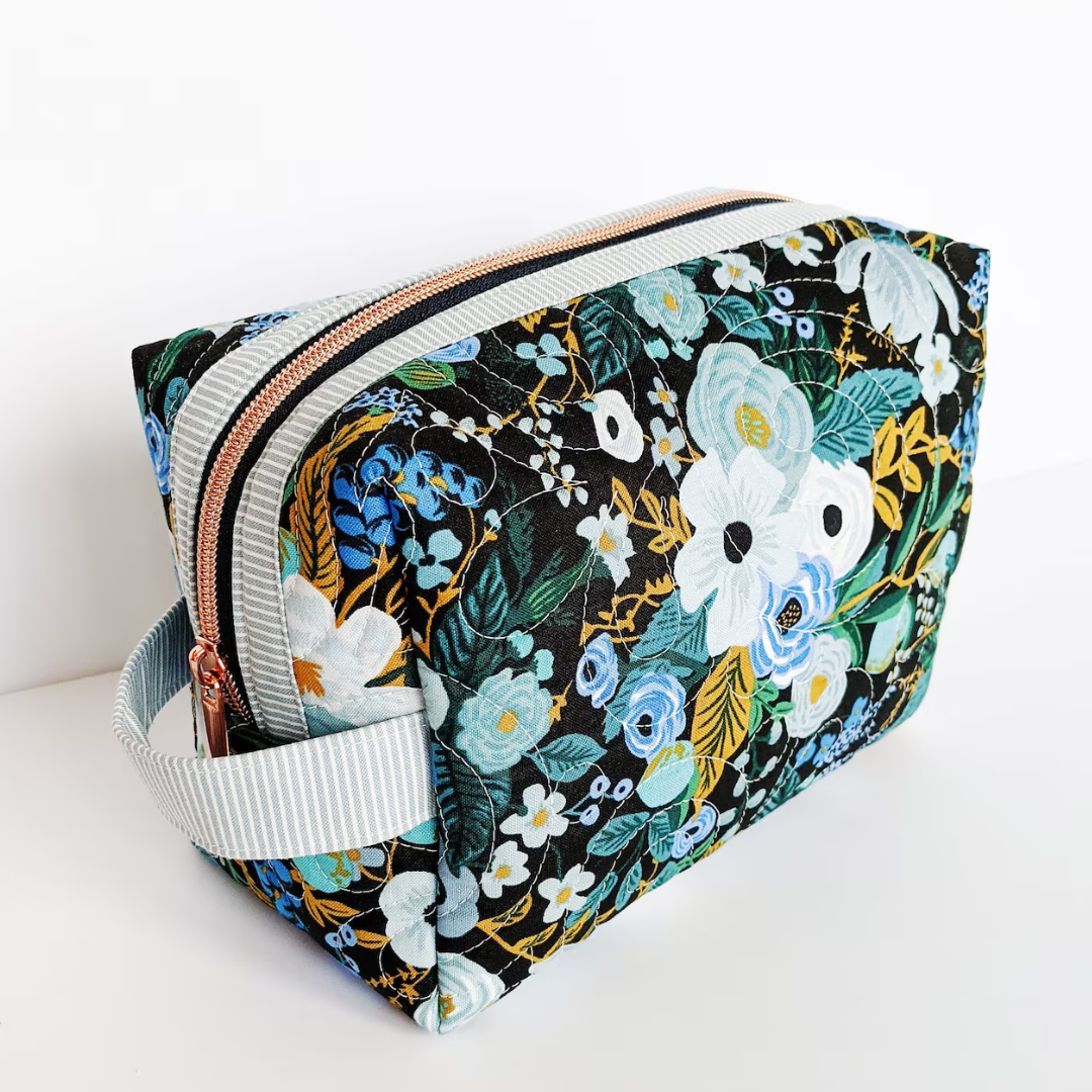 Center Street Quilts - Holland Pouch Pattern 