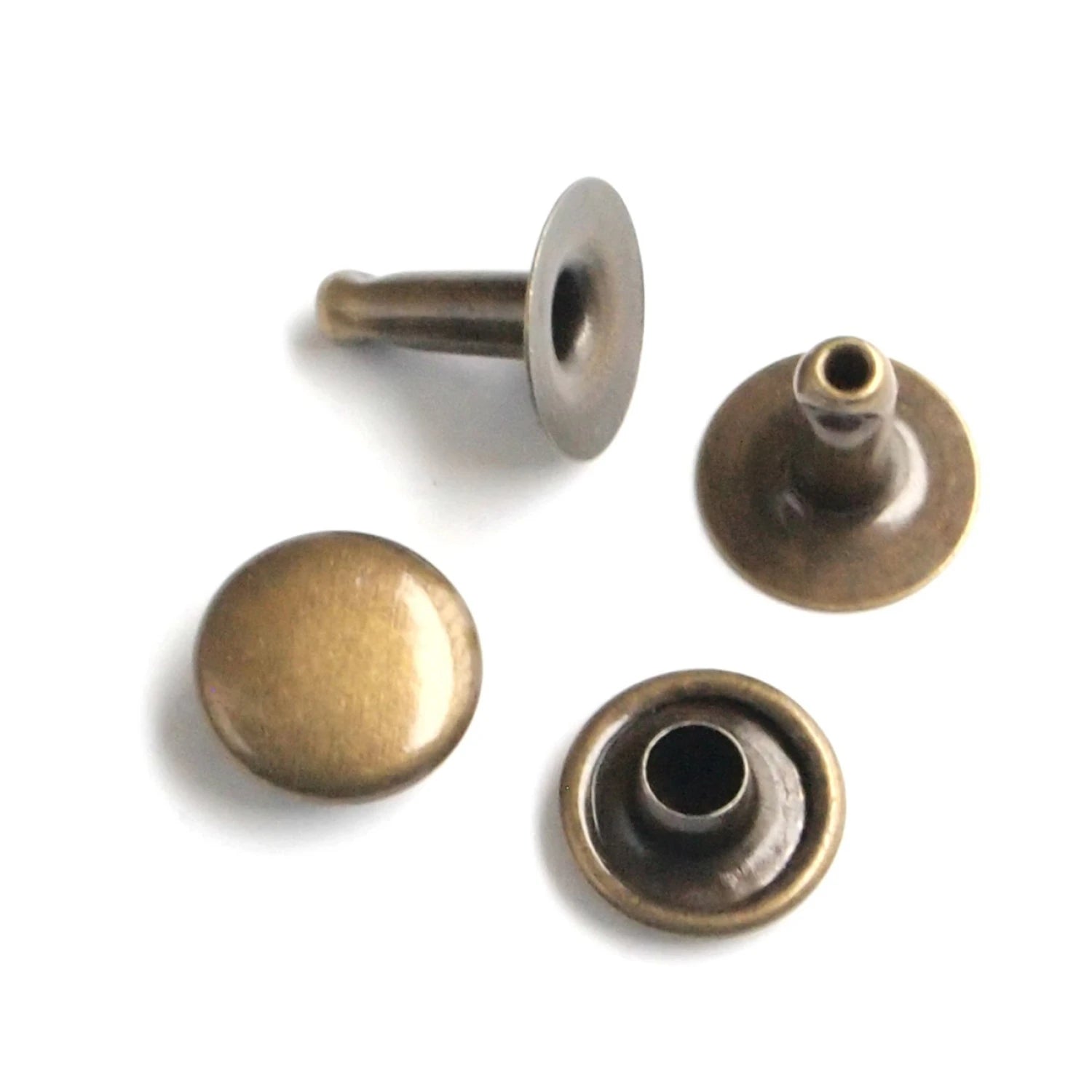 Sallie Tomato - Medium Rivets (8mm) - Set of 24