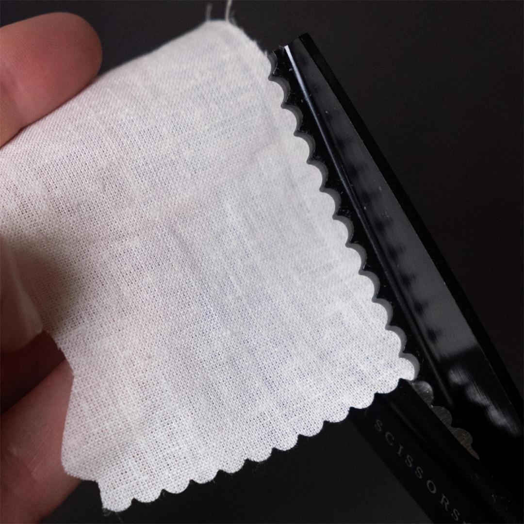 Lightweight Scalloped Pinking Shears