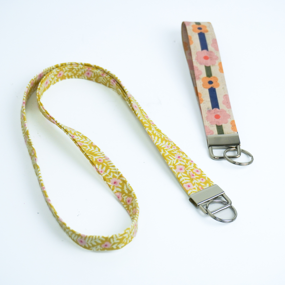 wristlet + lanyard
