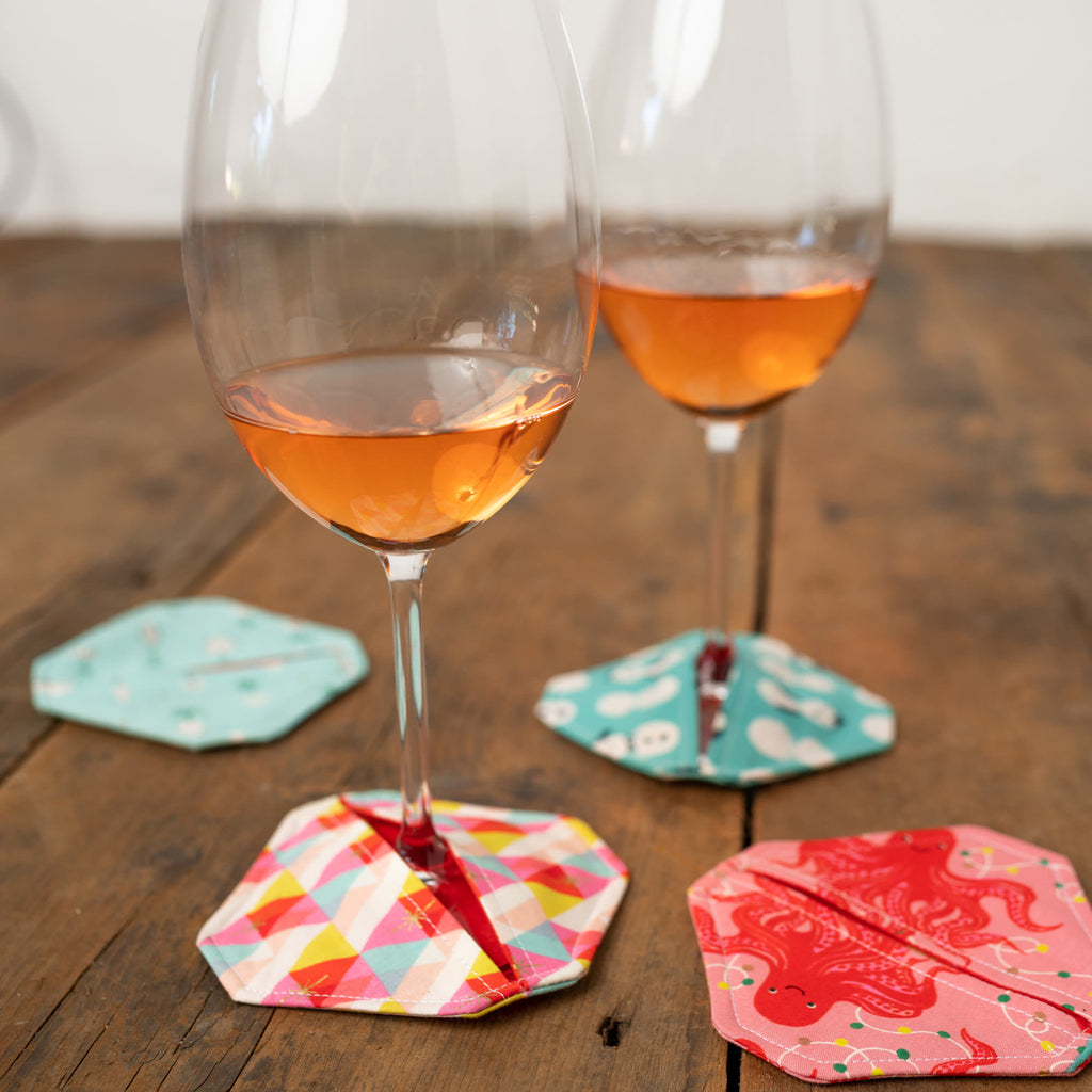 spring freebie: wine glass slippers